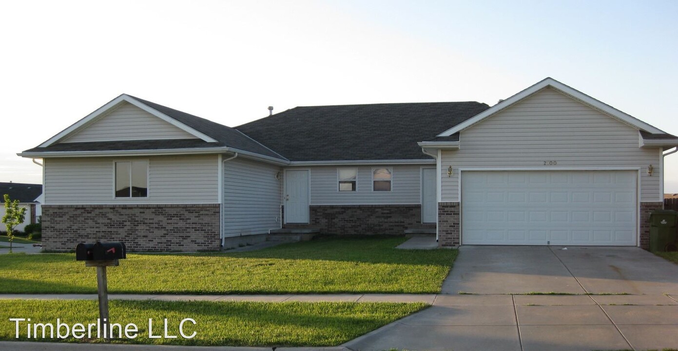 5810 N 21st St in Lincoln, NE - Building Photo