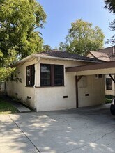 215 N Myrtle Ave in Monrovia, CA - Building Photo - Building Photo