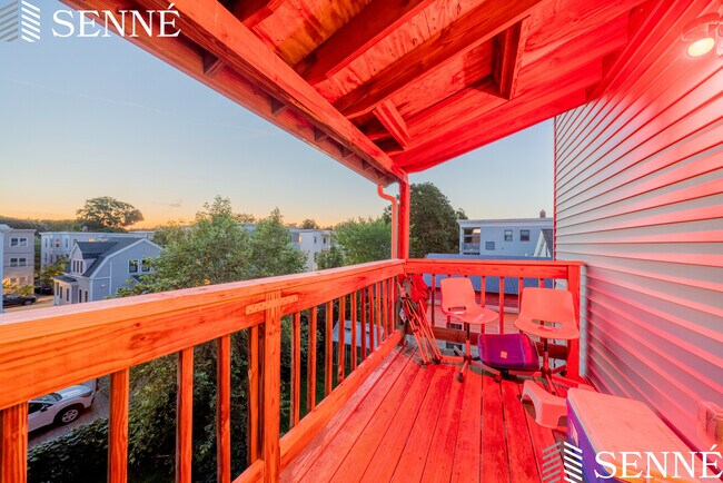 37 Magoun St, Unit 3
