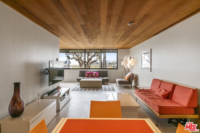 property at 6209 Pacific Ave