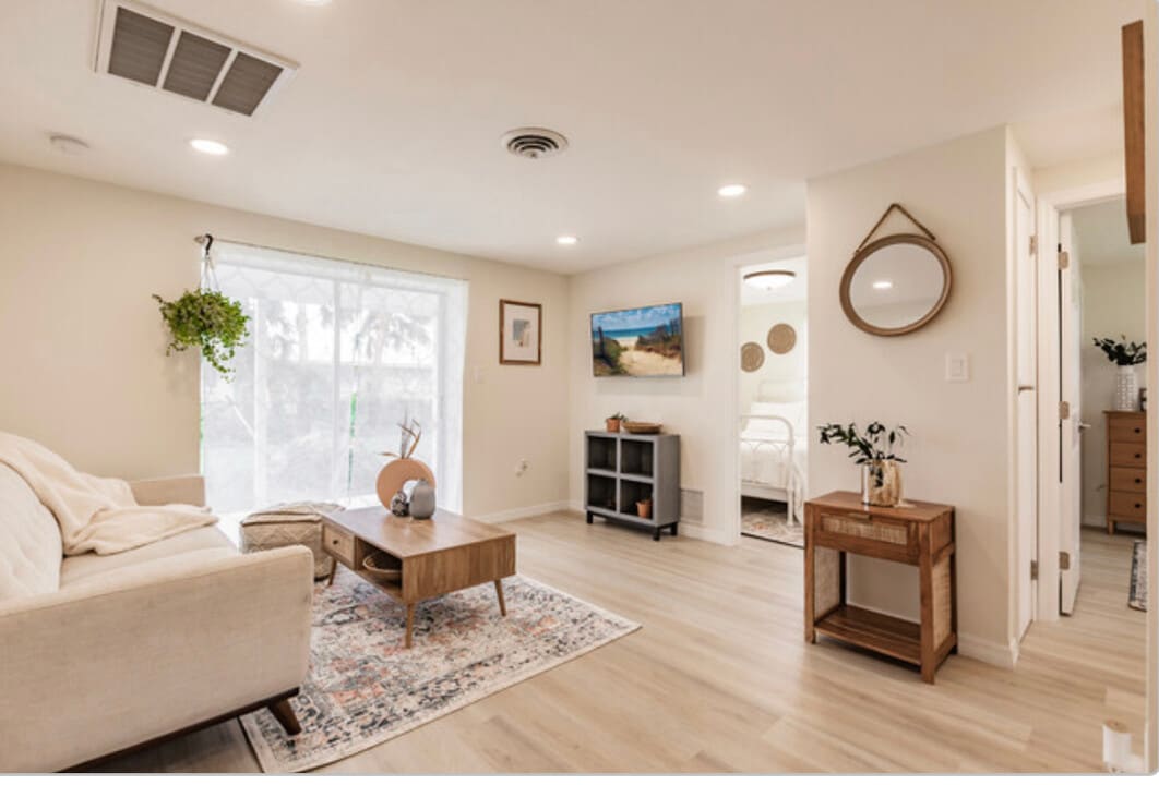 1611 Florence Ave, Unit A in Englewood, FL - Building Photo