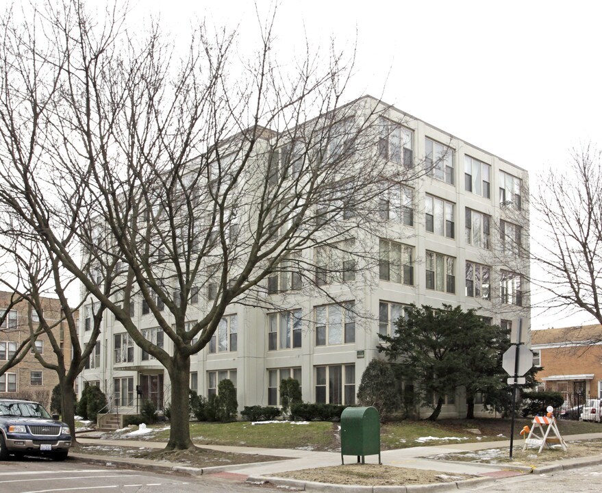 1633 W Thome Ave in Chicago, IL - Building Photo