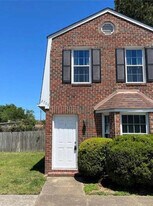 2706 Conrad Ave, Unit 1 in Chesapeake, VA - Building Photo