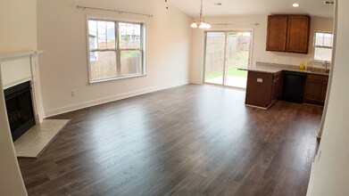 715 Corley Way in Greer, SC - Building Photo - Building Photo