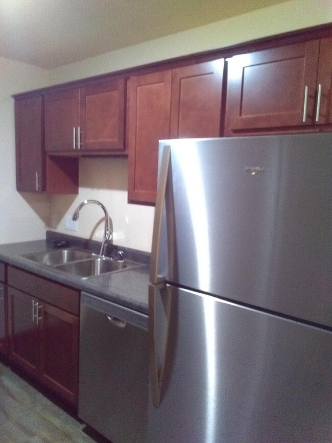 9060 W Oklahoma Ave in Milwaukee, WI - Building Photo - Building Photo