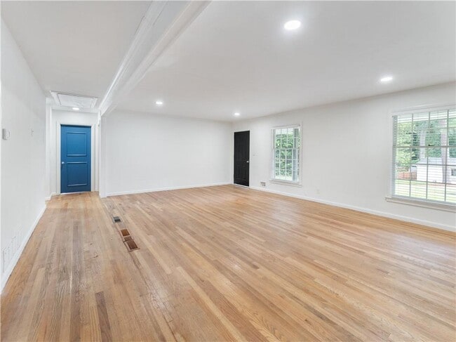 1685 Dunwoody Pl NE in Atlanta, GA - Building Photo - Building Photo