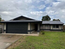 91 Decathlon Cir in Sacramento, CA - Building Photo