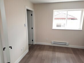 381 57th Av E in Vancouver, BC - Building Photo - Building Photo