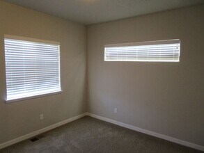 2614 NE Colleen Rd in Prineville, OR - Building Photo - Building Photo