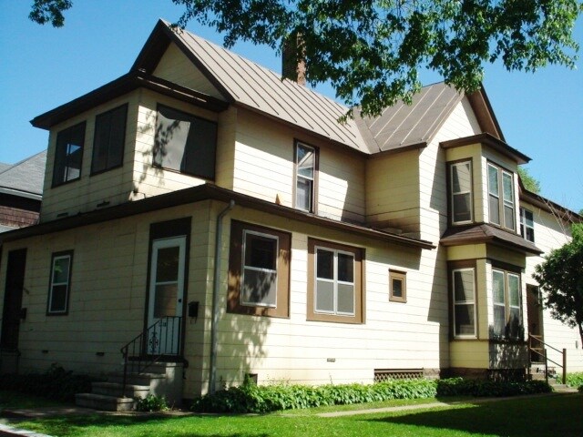 1320 State St in La crosse, WI - Foto de edificio