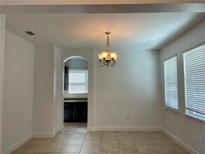 7952 Hampton Lake Dr in Tampa, FL - Building Photo - Building Photo