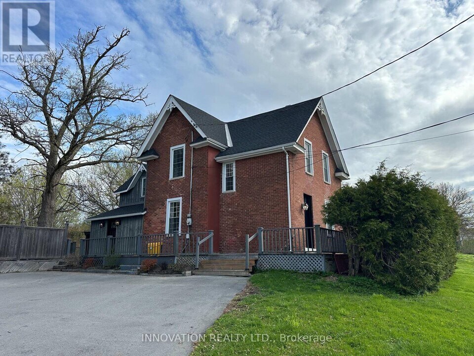 348-348 Donald B. Munro Dr in Ottawa, ON - Building Photo