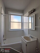 515 W Melrose St, Unit 511-#305 in Chicago, IL - Foto de edificio - Building Photo