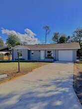 21414 SW Honeysuckle St in Dunnellon, FL - Building Photo - Building Photo