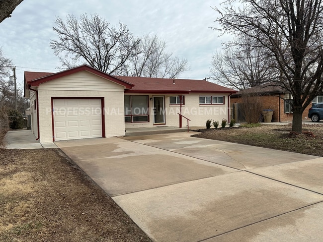 1146 N Georgie Ave in Derby, KS - Building Photo - Building Photo