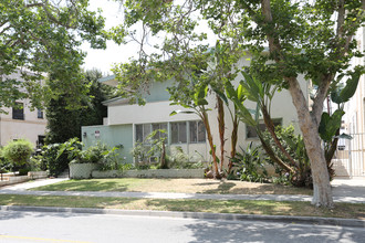 305 S Rexford Dr in Beverly Hills, CA - Building Photo - Building Photo