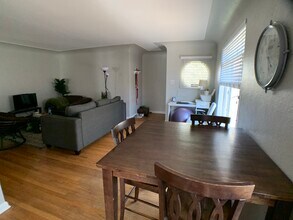 727 Clermont St in Denver, CO - Foto de edificio - Building Photo