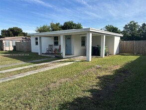420 NE 12th St in Homestead, FL - Building Photo - Building Photo