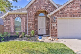 3033 Broadhaven Dr in Texas City, TX - Building Photo