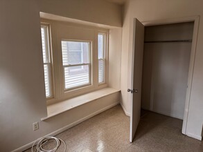 871 Lake Ave, Unit 871 Lake Ave Lower Unit in Rochester, NY - Foto de edificio - Building Photo