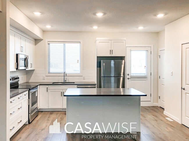 property at 655-655 Watt Blvd SW