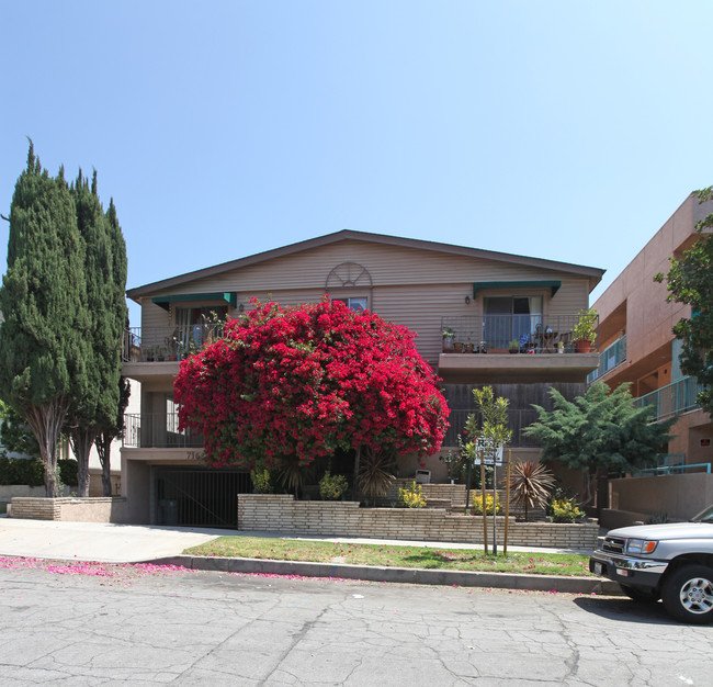 716 S 5th St in Burbank, CA - Foto de edificio - Building Photo