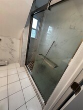 13 E Marie St in Hicksville, NY - Building Photo - Building Photo