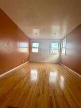 206 Hancock Ave in Jersey City, NJ - Foto de edificio - Building Photo