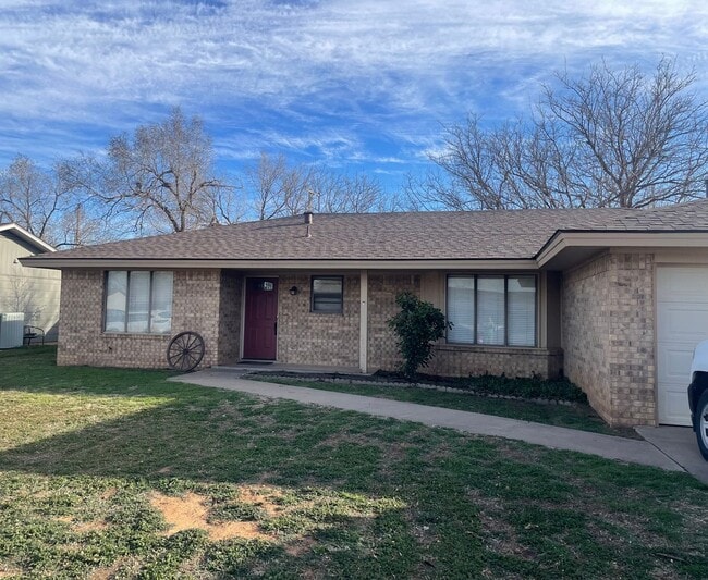 property at 4819 9th St