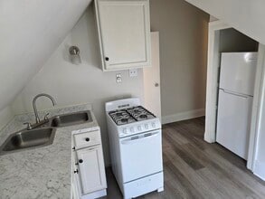 11 N Linwood Ave in Pittsburgh, PA - Foto de edificio - Building Photo