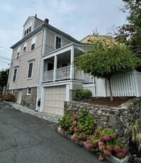 9 Tucker St in Marblehead, MA - Foto de edificio - Building Photo