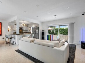 5720 NE 19th Ave in Fort Lauderdale, FL - Building Photo - Building Photo