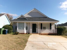 124 Waterford Way in Griffin, GA - Building Photo