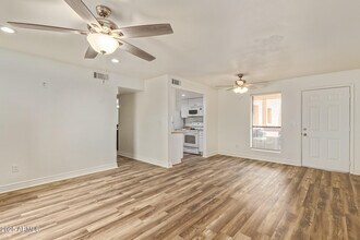 3131 W Cochise Dr in Phoenix, AZ - Building Photo - Building Photo