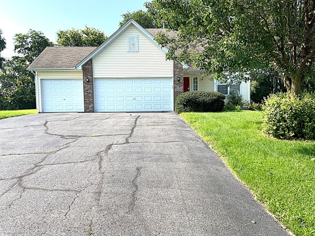 property at 5498 Bastian Blvd