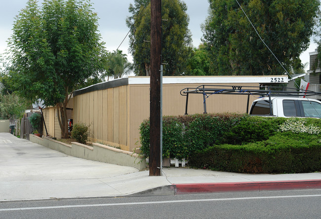 2522 Santa Ana Ave in Costa Mesa, CA - Building Photo - Building Photo