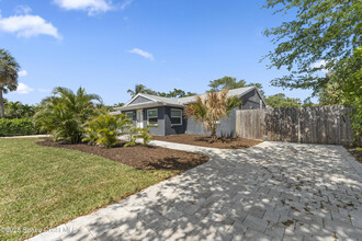 430 Michigan Ave in Indialantic, FL - Building Photo - Building Photo