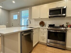 13 Greylock Rd in Boston, MA - Building Photo - Building Photo