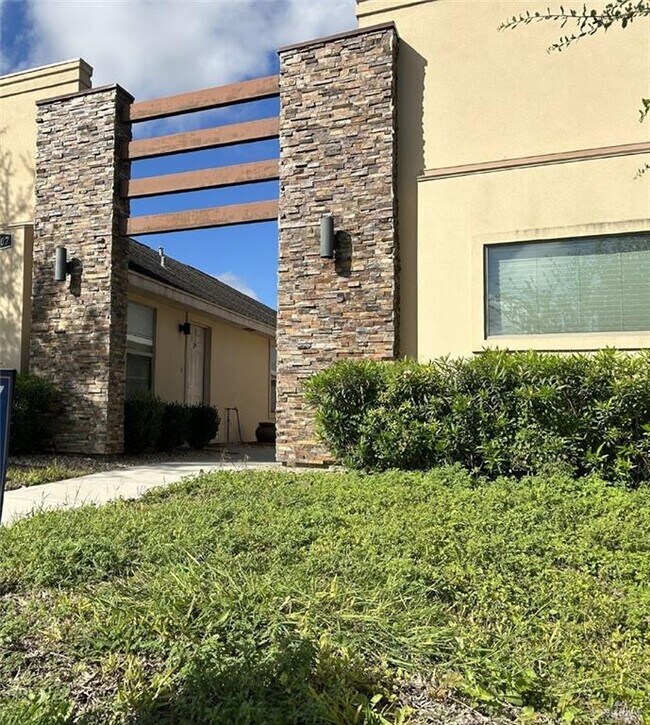1207 Upas Dr