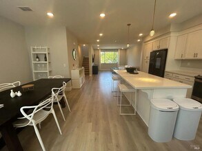 312 Pear Tree Ter in Napa, CA - Building Photo - Building Photo