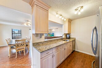 31 Peggy Ln in Stafford Township, NJ - Building Photo - Building Photo