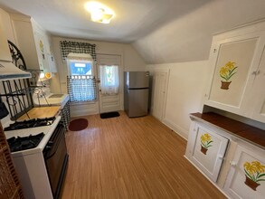 2 W 2nd St, Unit 5 in Oil City, PA - Building Photo - Building Photo