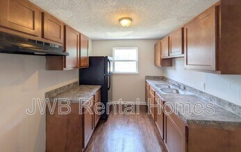 5202 La Ventura Ct E in Jacksonville, FL - Building Photo - Building Photo