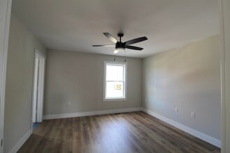 385 Effinger St in Harrisonburg, VA - Building Photo - Building Photo