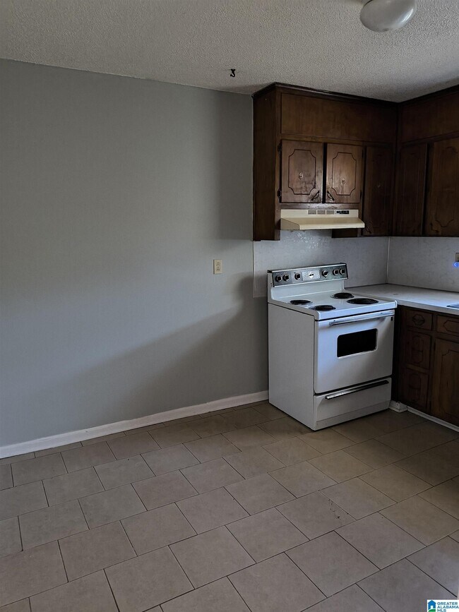 909 Cotton Ave SW in Birmingham, AL - Building Photo - Building Photo