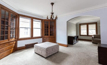 2664 N 61st St in Milwaukee, WI - Building Photo - Building Photo