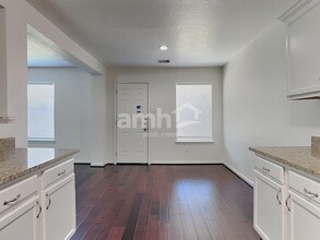 18735 Westgate Park Dr in Cypress, TX - Foto de edificio - Building Photo