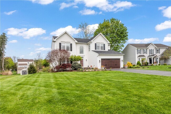 636 Yardley Ct in Webster, NY - Building Photo - Building Photo