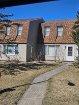 280 22nd St NW, Unit 280 in Owatonna, MN - Building Photo