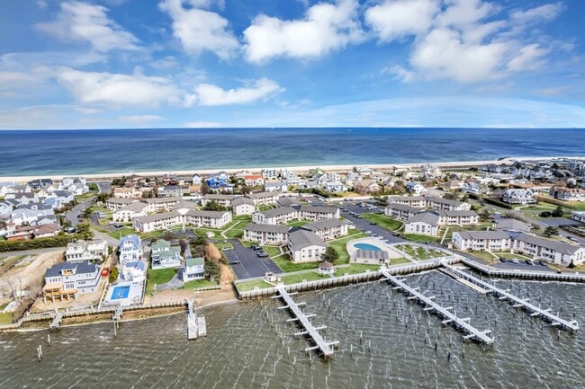 property at 113 Wharfside Dr